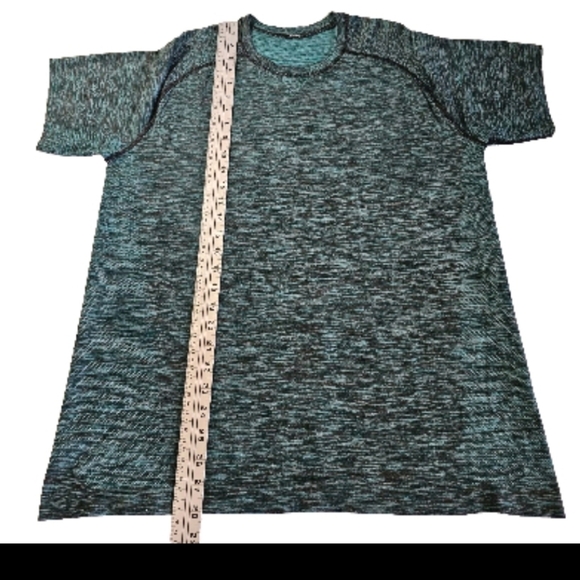 2 Large Lululemon Men's  Short Sleeve Green And Gray Athletic Performance Shirts - Picture 4 of 13